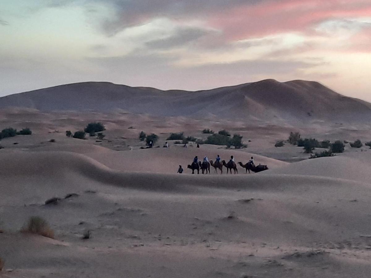 Hotel Starlit Camp à Merzouga Extérieur photo